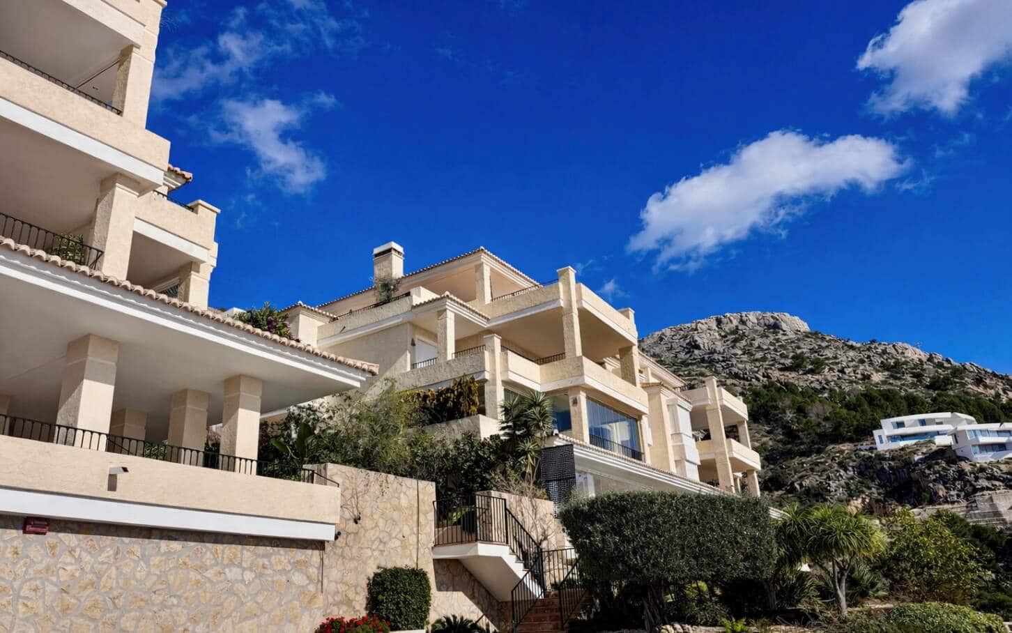 3 bedroom Apartment for sale in Altea with pool garage - € 660,000 (Ref: 9770140)