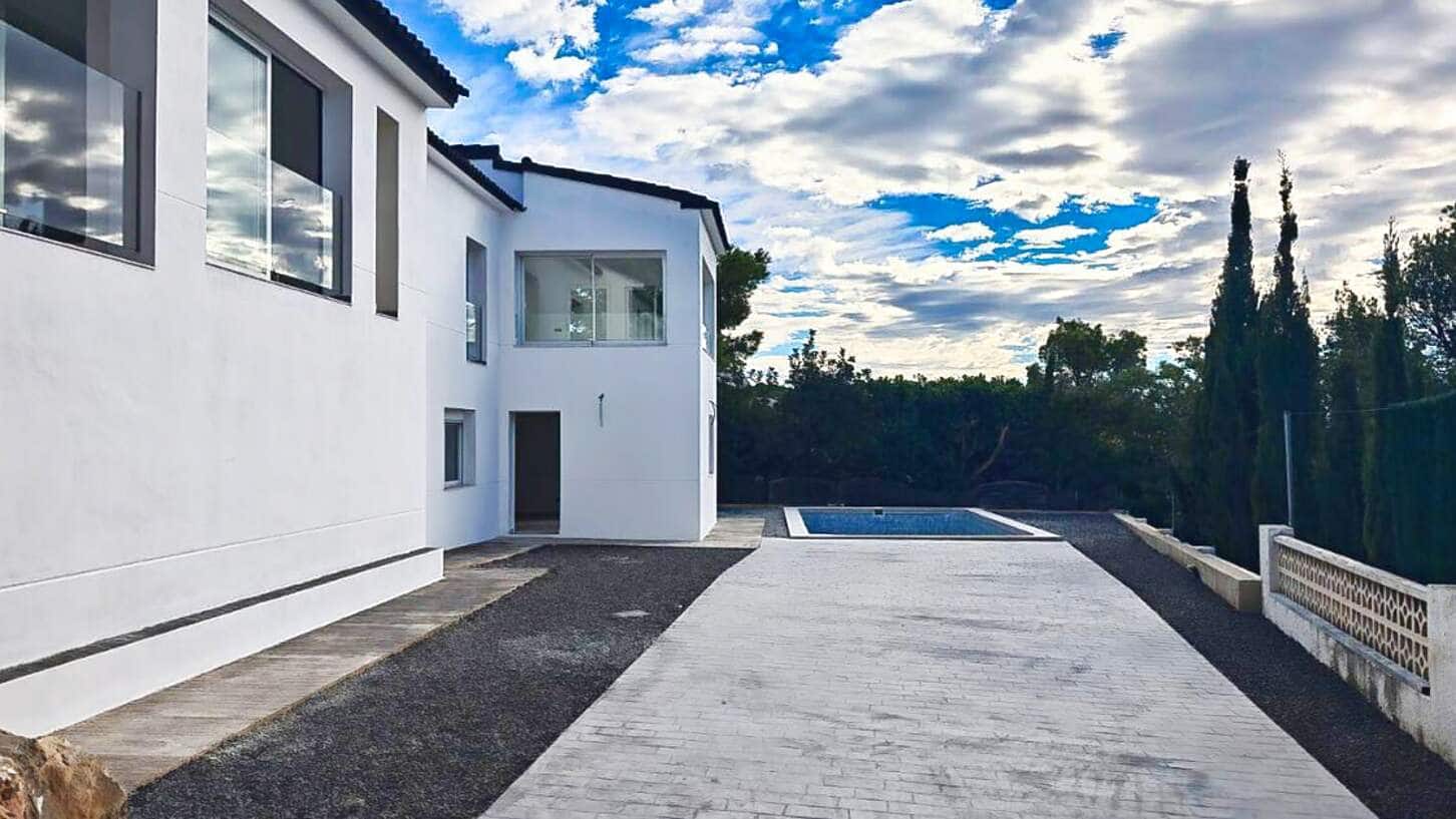 4 slaapkamer Villa te koop in Altea met zwembad garage - € 890.000 (Ref: 9807188)
