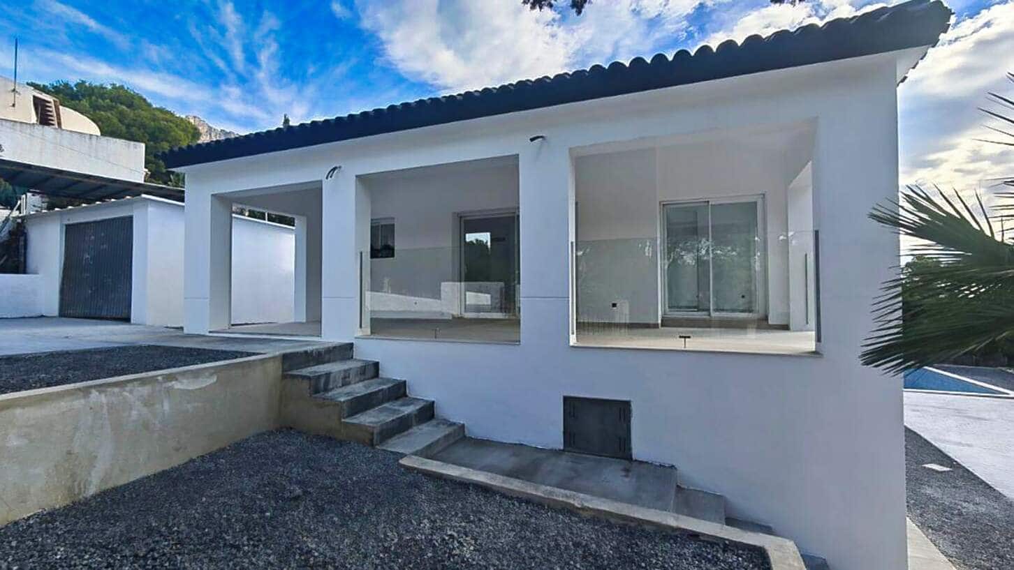 4 slaapkamer Villa te koop in Altea met zwembad garage - € 890.000 (Ref: 9807188)