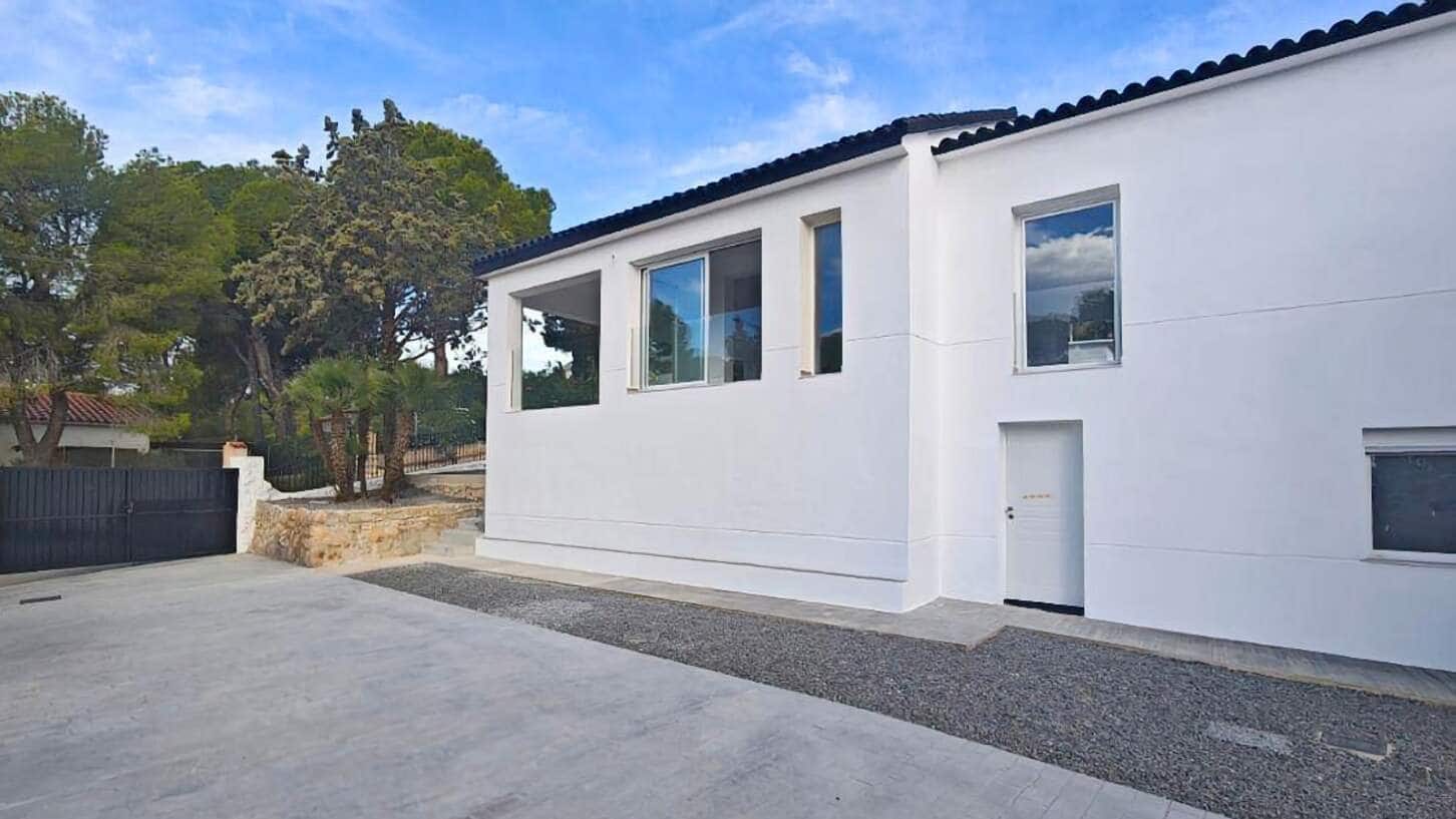 4 slaapkamer Villa te koop in Altea met zwembad garage - € 890.000 (Ref: 9807188)