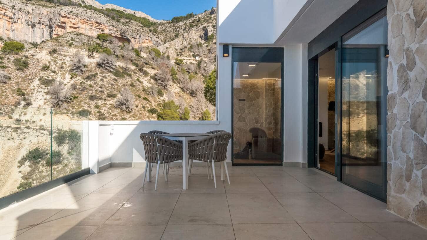 3 bedroom Villa for sale in Altea with pool garage - € 911,550 (Ref: 9819634)