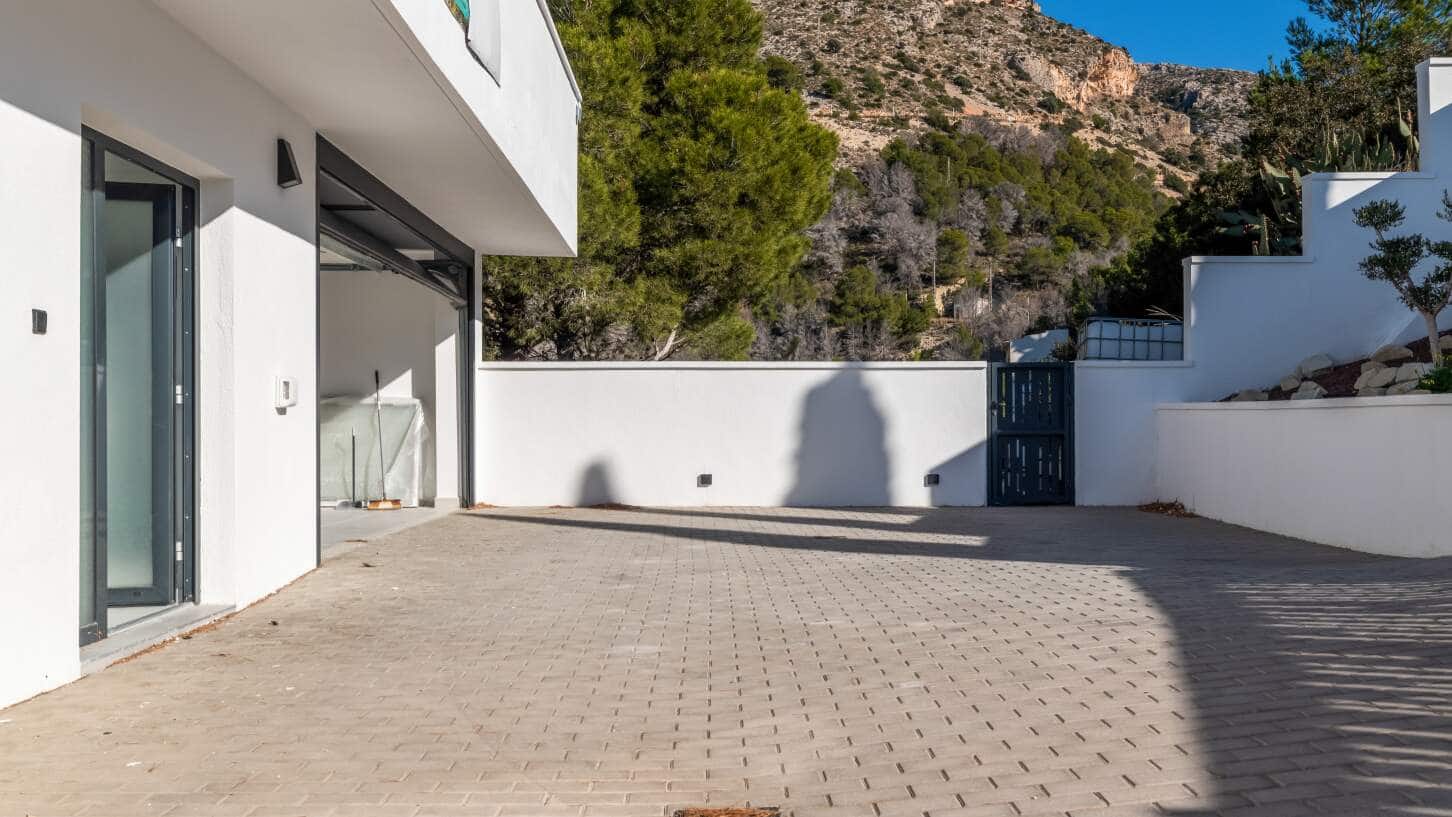 3 bedroom Villa for sale in Altea with pool garage - € 911,550 (Ref: 9819634)
