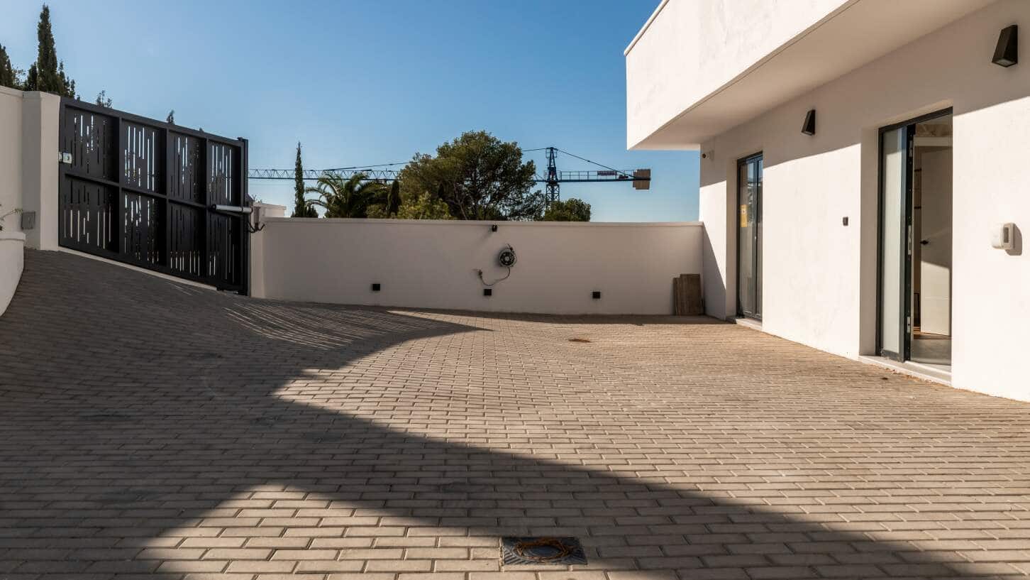 3 bedroom Villa for sale in Altea with pool garage - € 911,550 (Ref: 9819634)