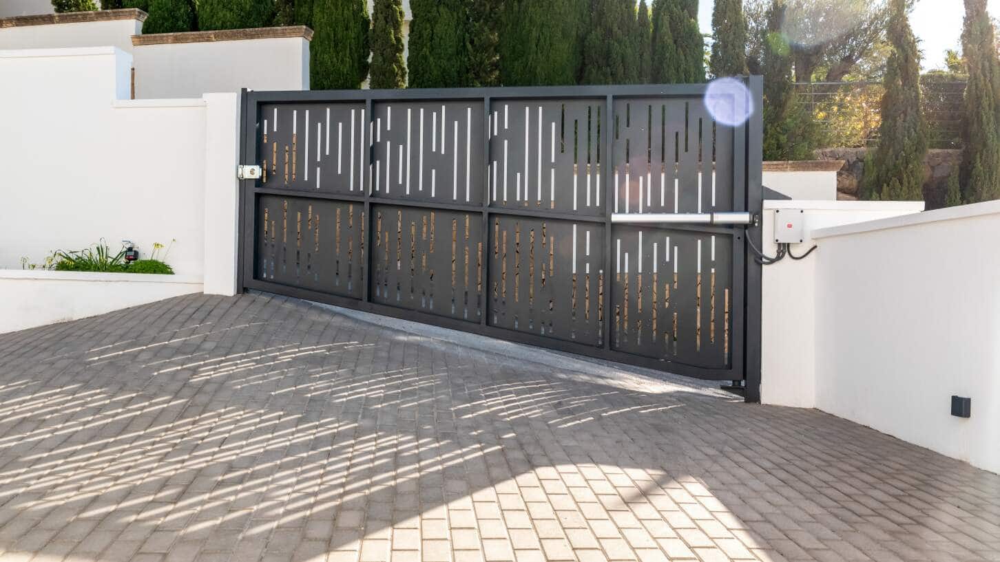 3 bedroom Villa for sale in Altea with pool garage - € 911,550 (Ref: 9819634)