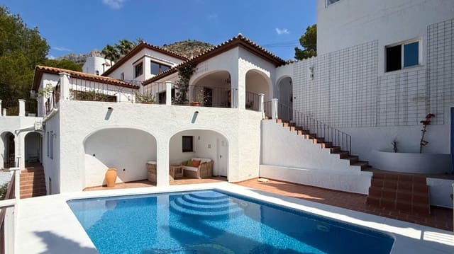 5 sovrum Villa till salu i Altea med pool garage - 1 900 000 € (Ref: 9832050)