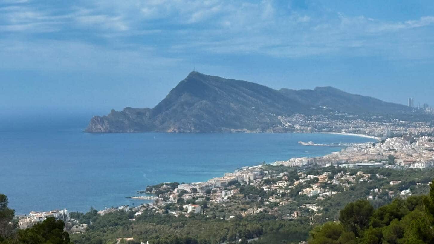 5 bedroom Villa for sale in Altea with pool garage - € 1,900,000 (Ref: 9832050)