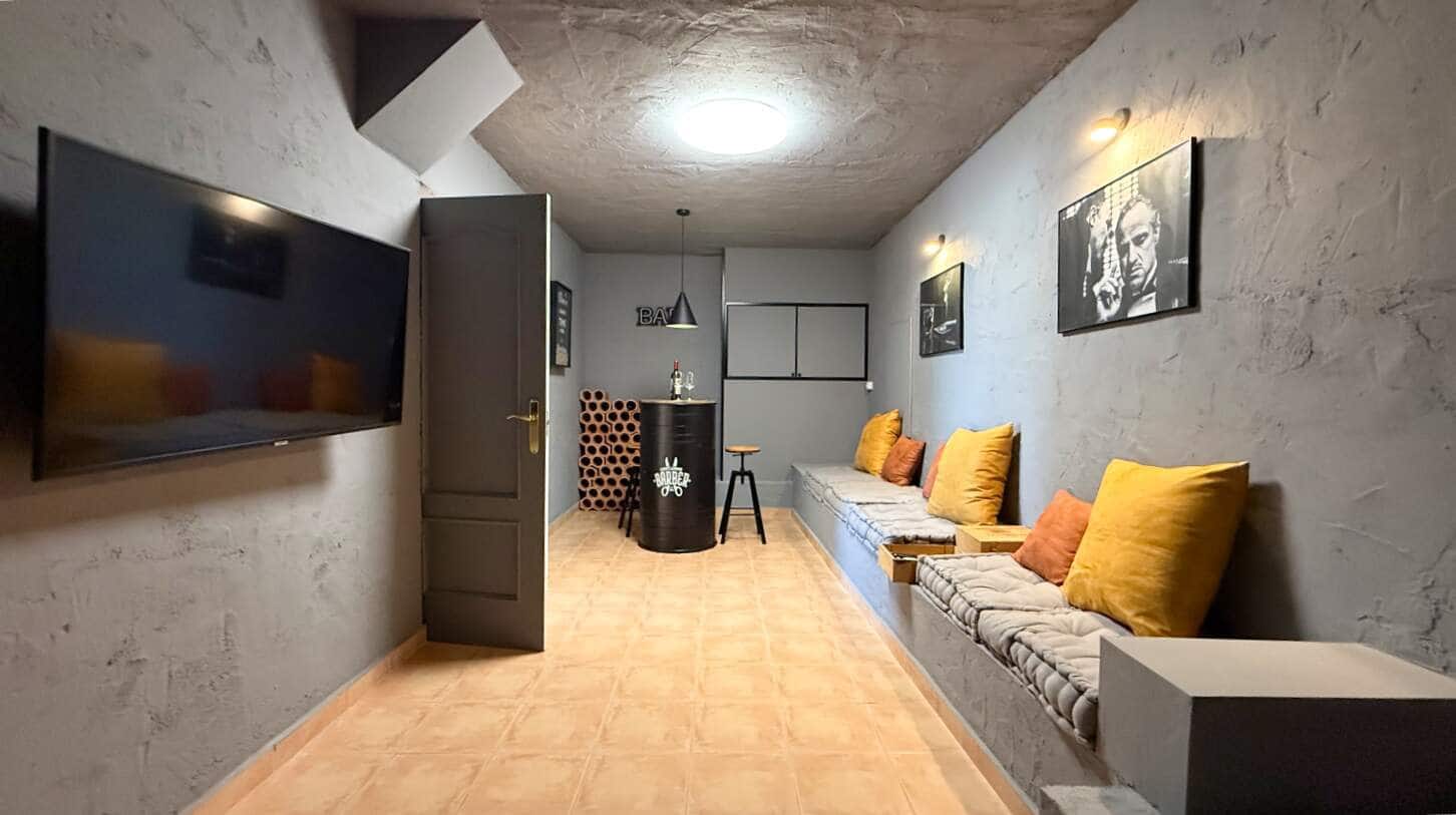 5 bedroom Villa for sale in Altea with pool garage - € 1,900,000 (Ref: 9832050)