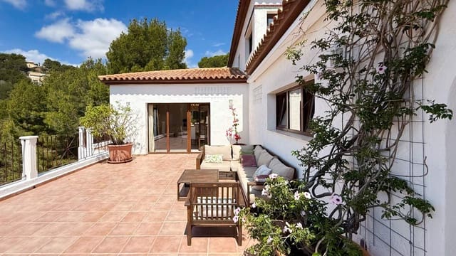 5 sovrum Villa till salu i Altea med pool garage - 1 900 000 € (Ref: 9832050)