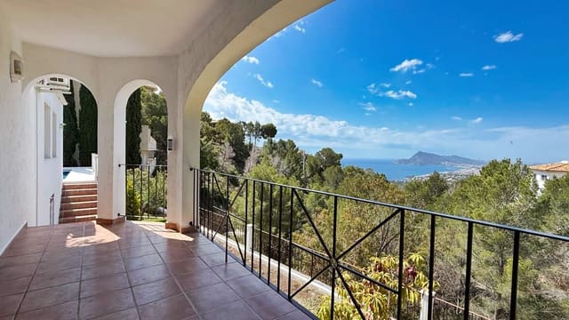 5 sovrum Villa till salu i Altea med pool garage - 1 900 000 € (Ref: 9832050)
