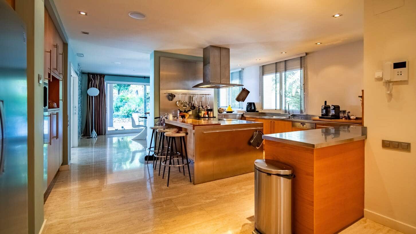 7 bedroom Villa for sale in Altea with pool garage - € 6,500,000 (Ref: 9844575)
