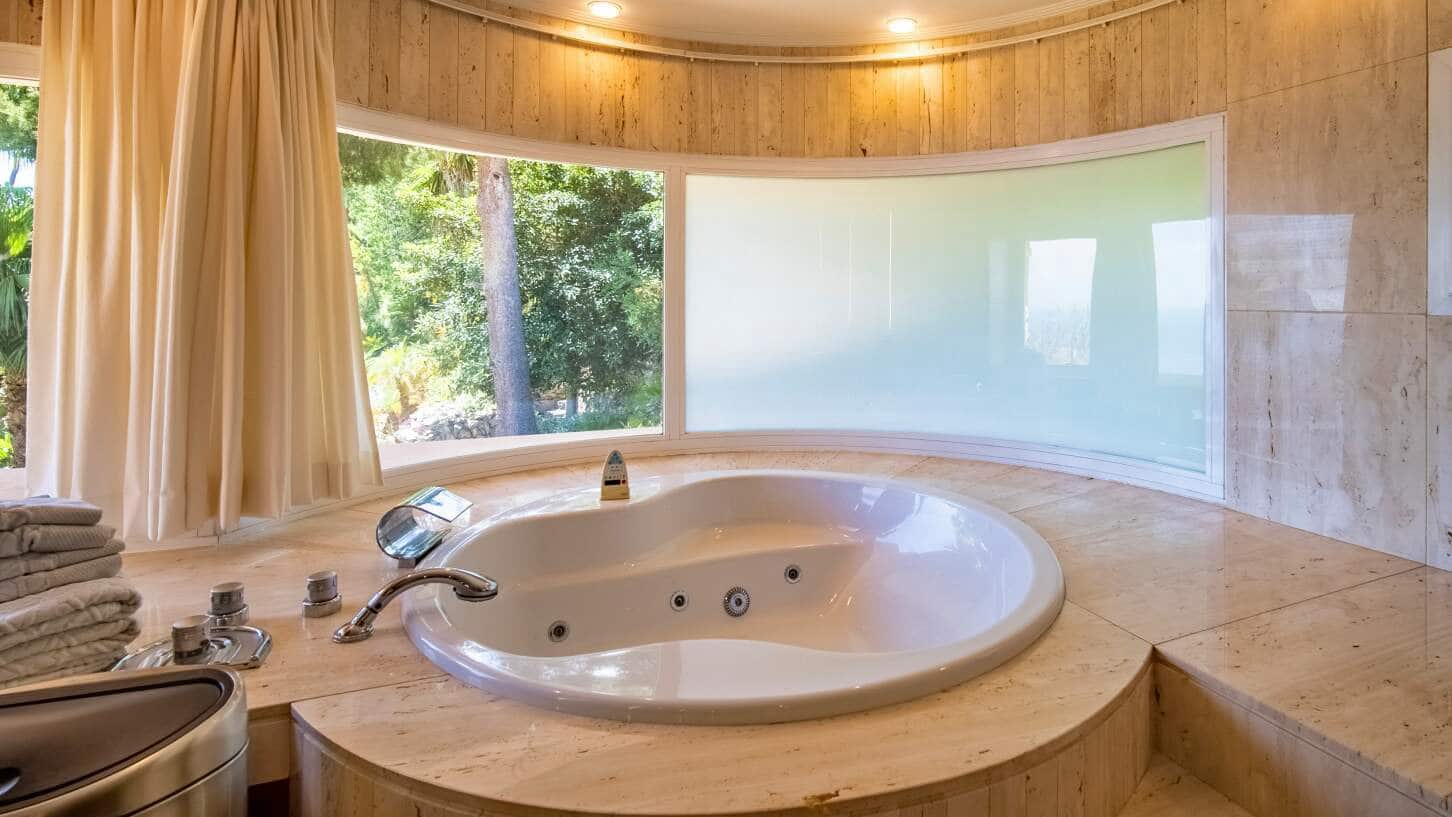 7 bedroom Villa for sale in Altea with pool garage - € 6,500,000 (Ref: 9844575)