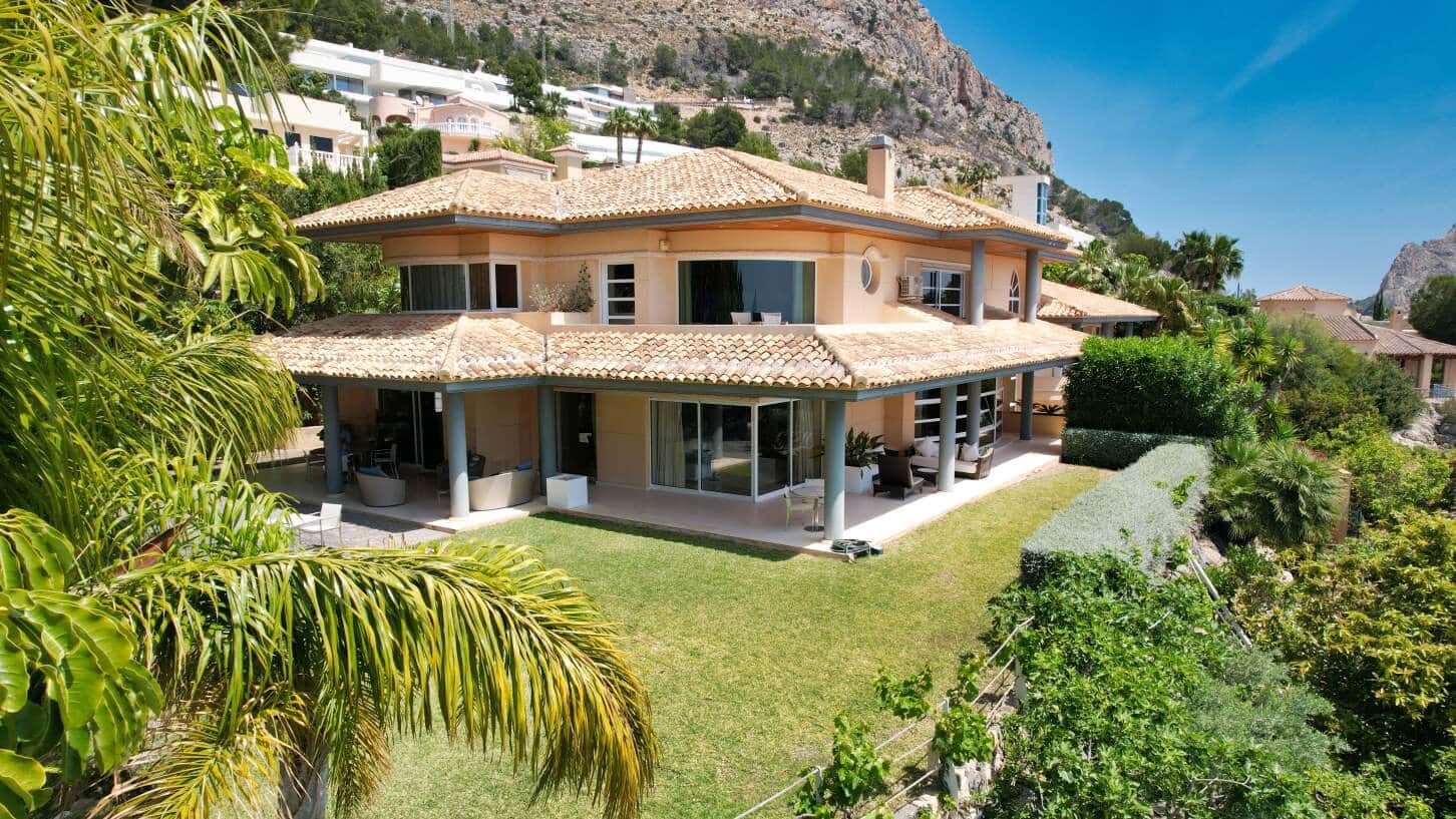 7 bedroom Villa for sale in Altea with pool garage - € 6,500,000 (Ref: 9844575)