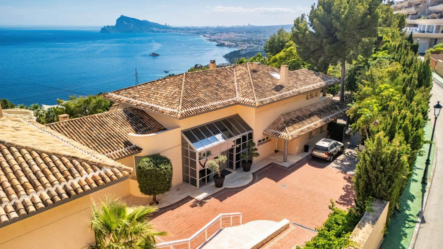 7 bedroom Villa for sale in Altea with pool garage - € 6,500,000 (Ref: 9844575)