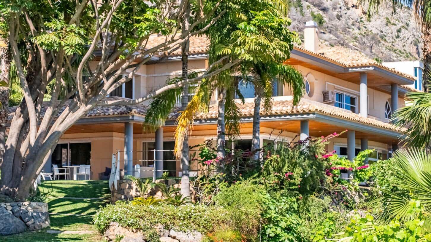 7 bedroom Villa for sale in Altea with pool garage - € 6,500,000 (Ref: 9844575)