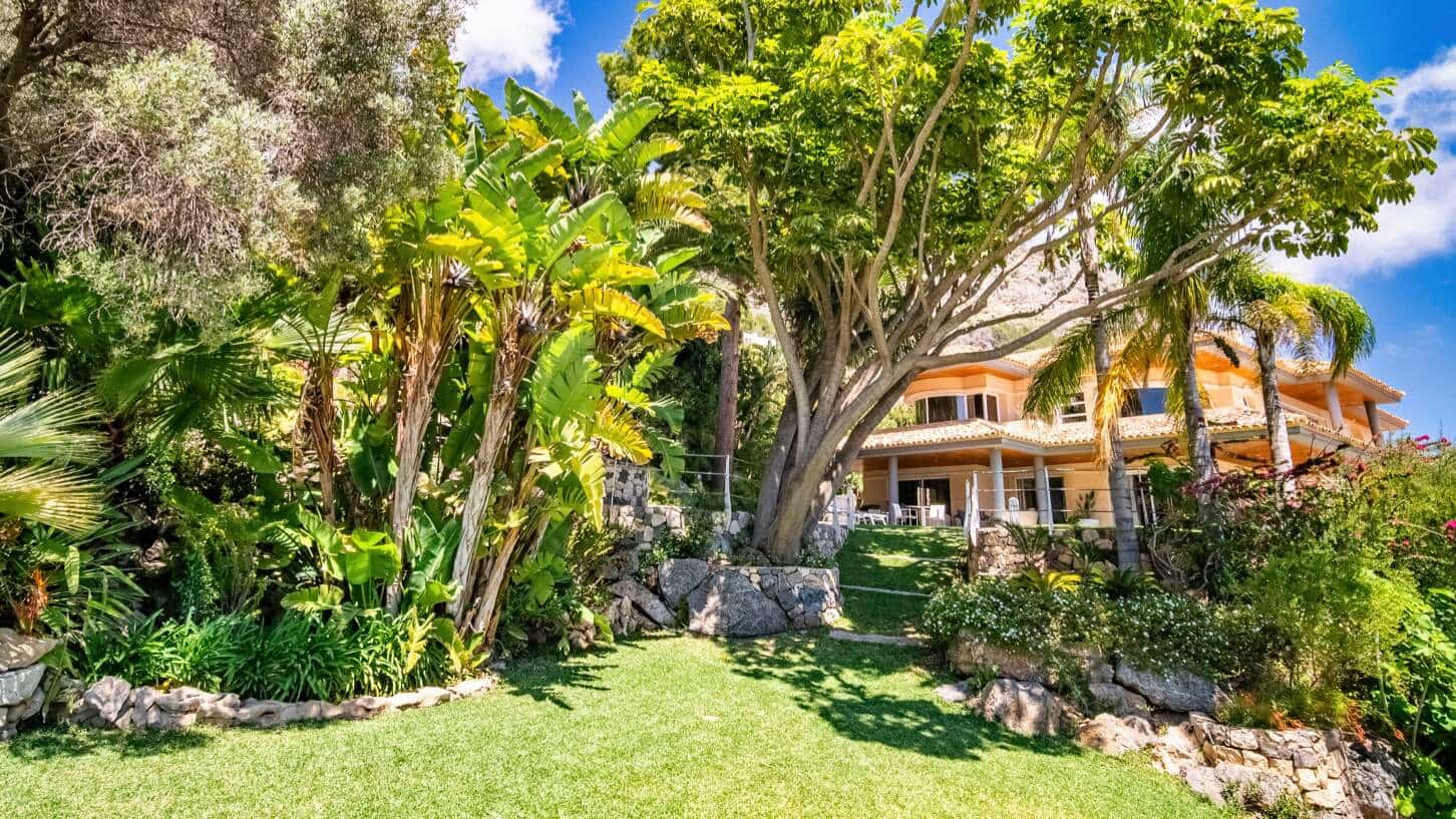 7 bedroom Villa for sale in Altea with pool garage - € 6,500,000 (Ref: 9844575)