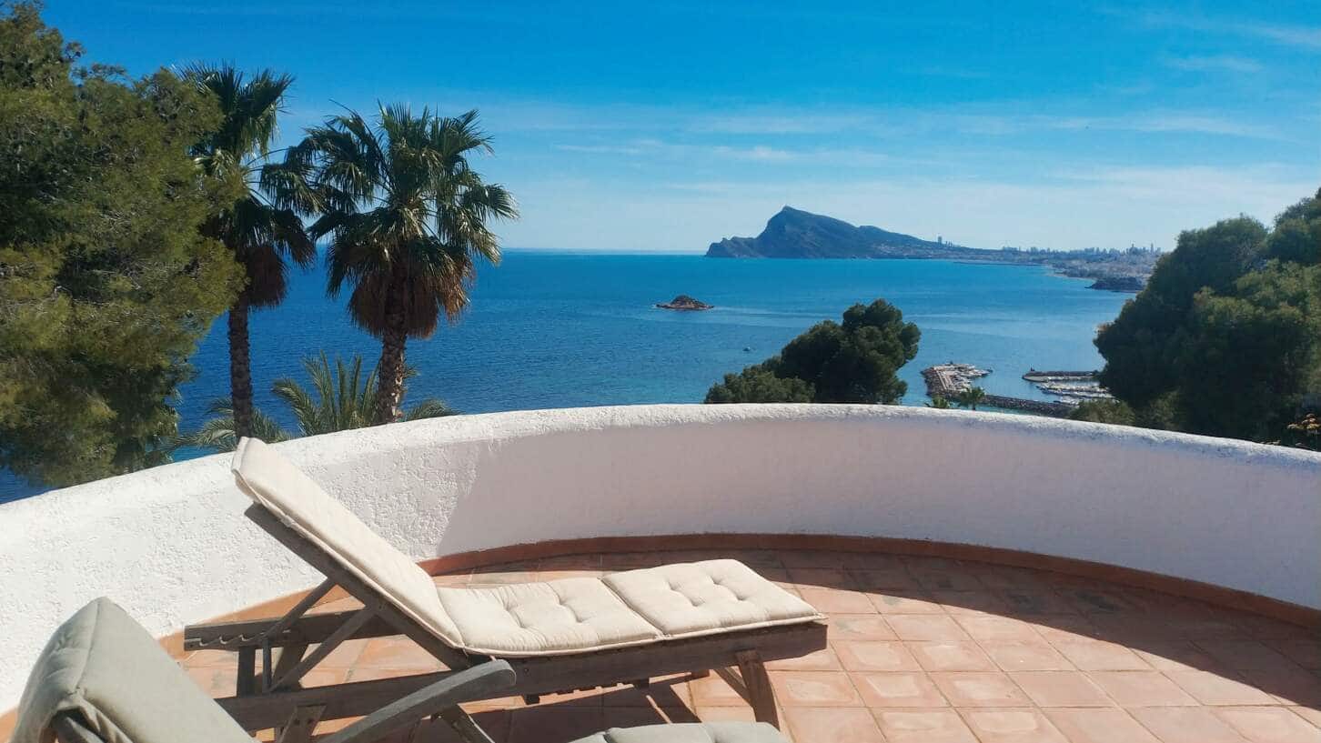9 bedroom Villa for sale in Altea with pool garage - € 2,950,000 (Ref: 9847730)