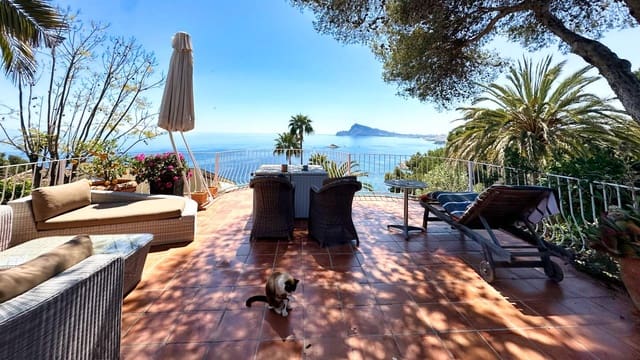 9 sypialnia Willa na sprzedaż w Altea z basenem garażem - 2 950 000 € (Ref: 9847730)