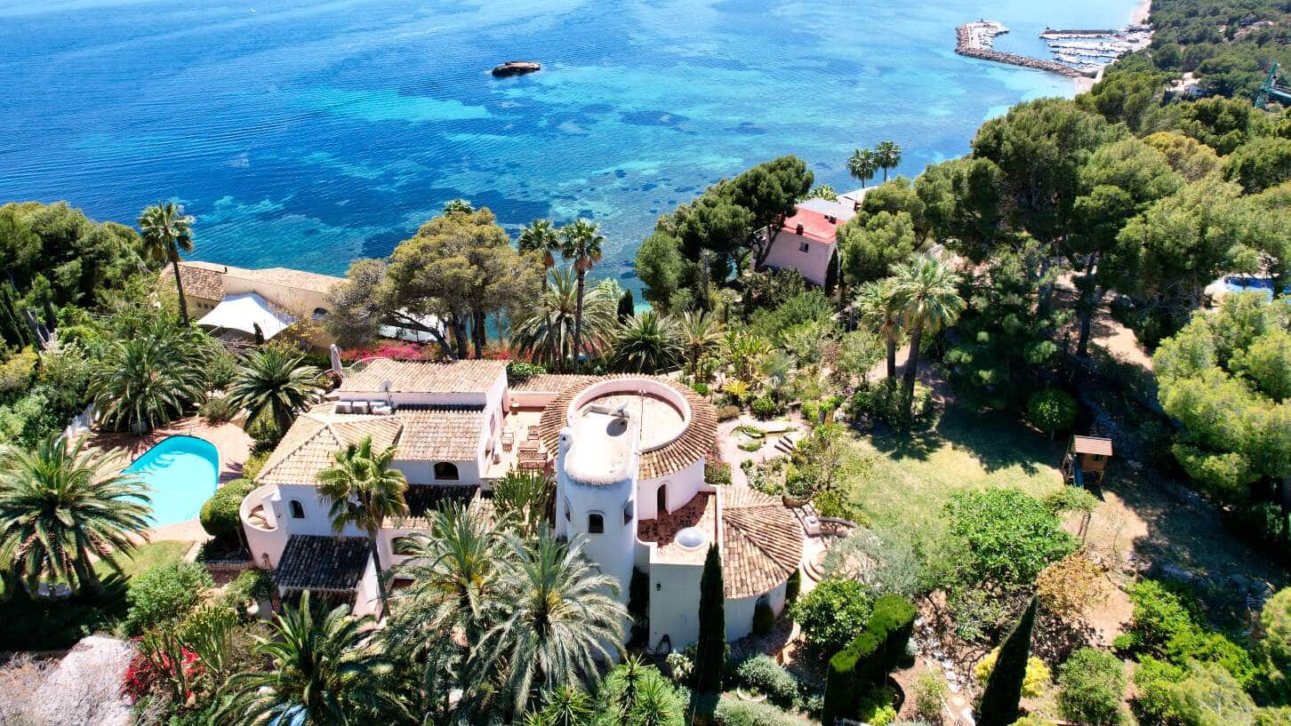 9 bedroom Villa for sale in Altea with pool garage - € 2,950,000 (Ref: 9847730)