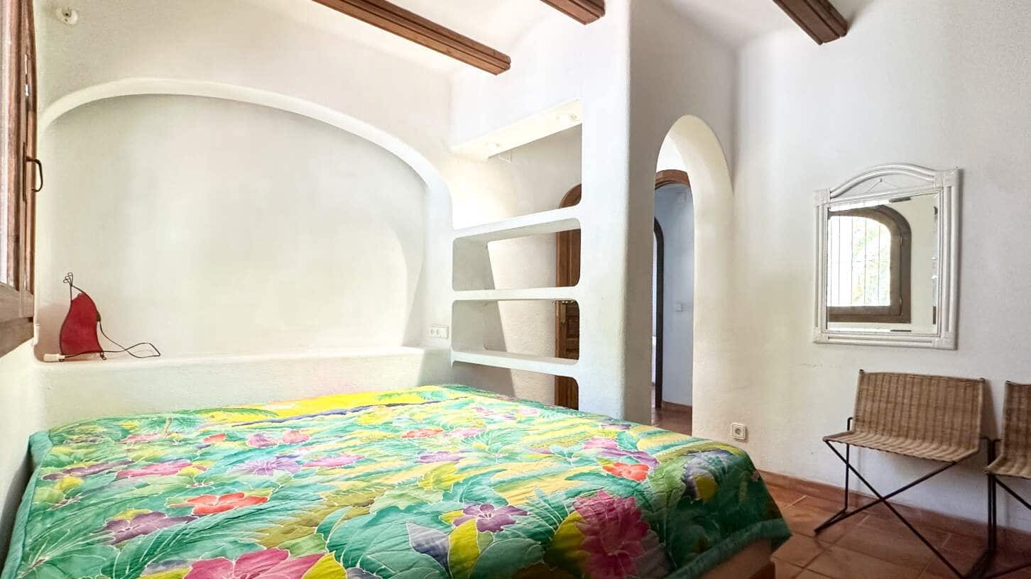 9 bedroom Villa for sale in Altea with pool garage - € 2,950,000 (Ref: 9847730)