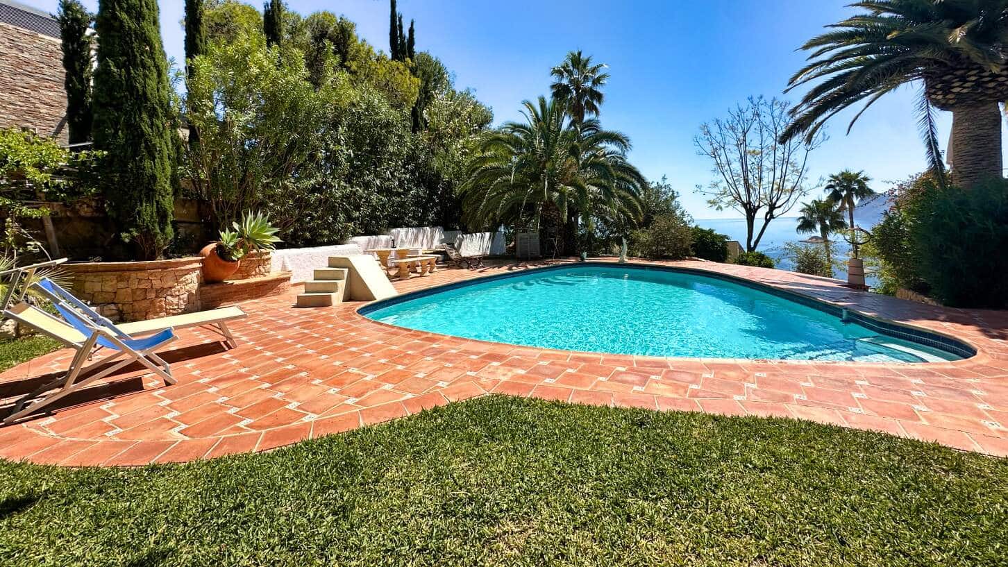 9 bedroom Villa for sale in Altea with pool garage - € 2,950,000 (Ref: 9847730)