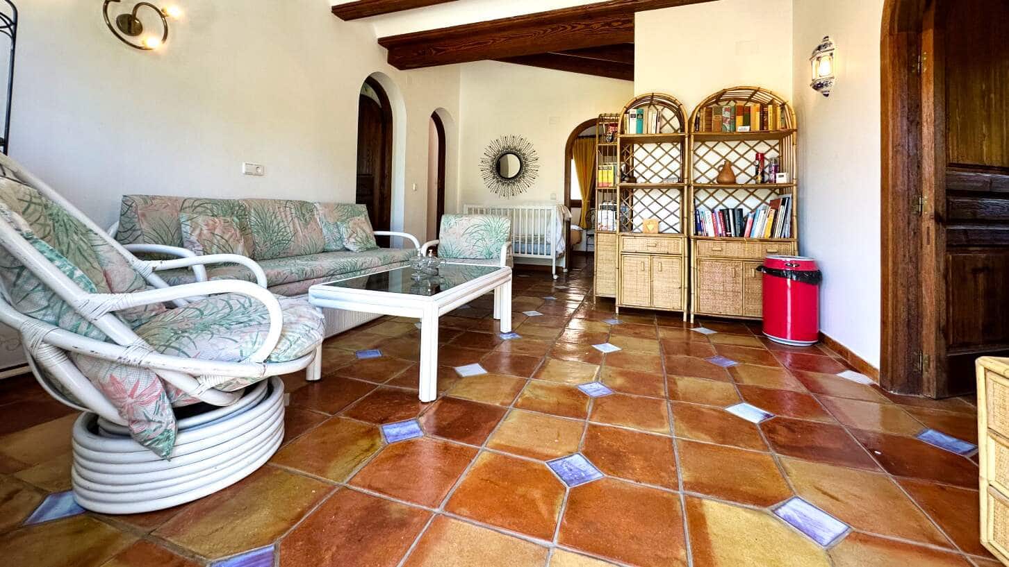 9 bedroom Villa for sale in Altea with pool garage - € 2,950,000 (Ref: 9847730)