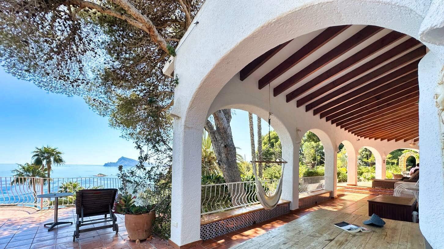 9 bedroom Villa for sale in Altea with pool garage - € 2,950,000 (Ref: 9847730)