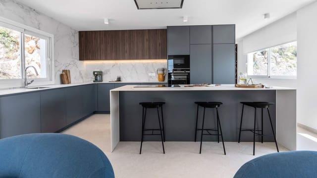 4 soveværelse Villa til salg i Altea med swimmingpool garage - € 2.146.000 (Ref: 9847735)