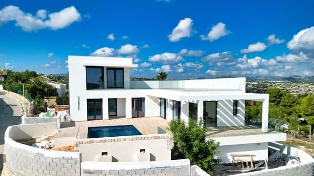 3 soverom Villa til salgs i Moraira, Teulada-Moraira med svømmebasseng garasje - € 2 250 000 (Ref: 9847745)