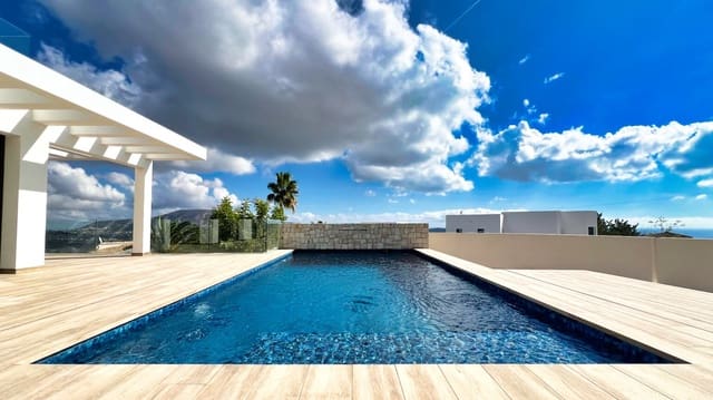3 soverom Villa til salgs i Moraira, Teulada-Moraira med svømmebasseng garasje - € 2 250 000 (Ref: 9847745)