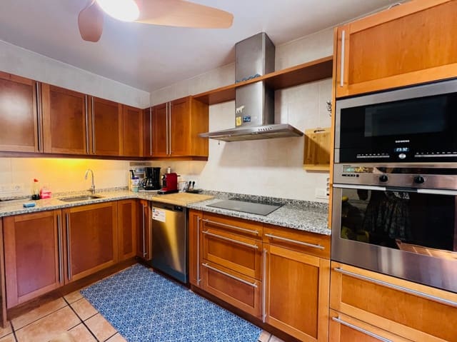 Chalet de 5 habitaciones en La Nucia en venta con piscina garaje - 825.000 € (Ref: 9847746)