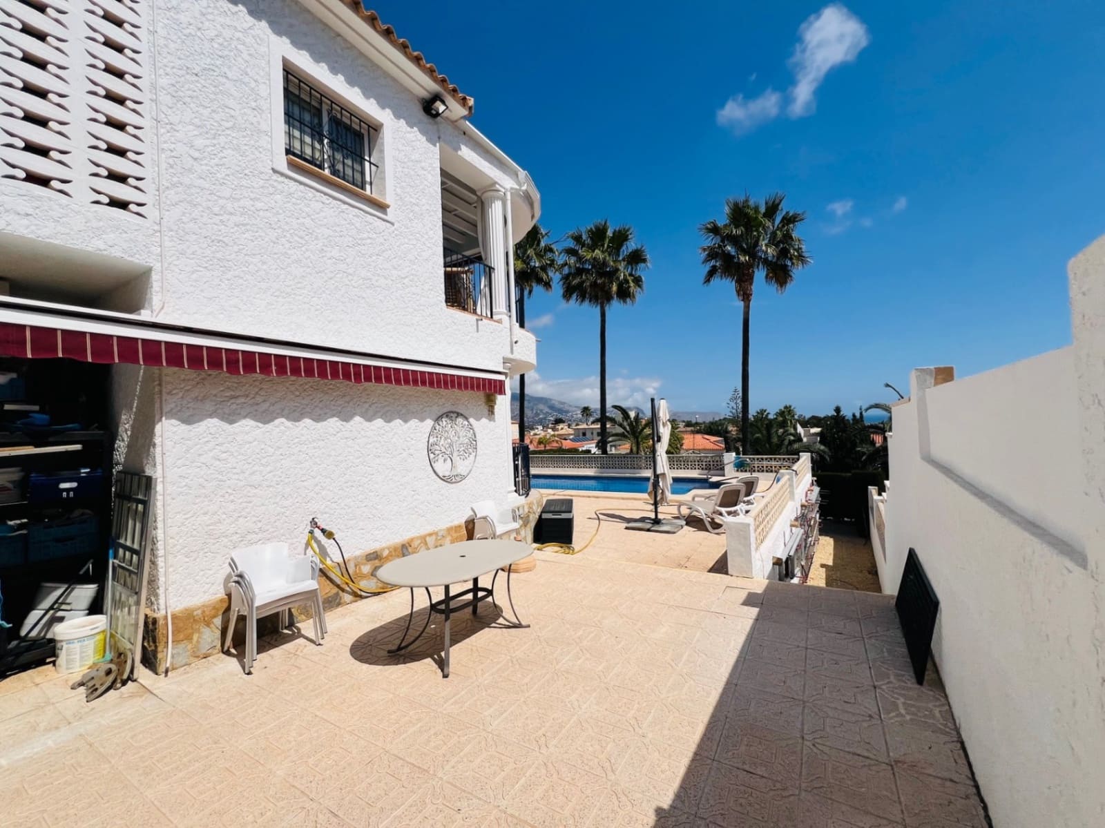 Chalet de 5 habitaciones en La Nucia en venta con piscina garaje - 825.000 € (Ref: 9847746)