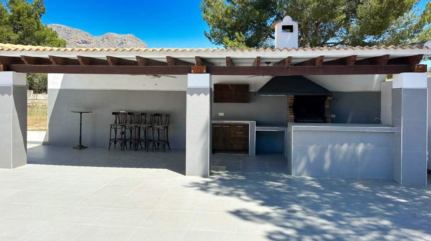 4 chambre Villa/Maison à vendre à La Nucia avec piscine - 900 000 € (Ref: 9858720)