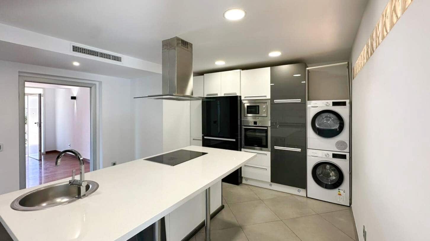 4 chambre Villa/Maison à vendre à La Nucia avec piscine - 900 000 € (Ref: 9858720)