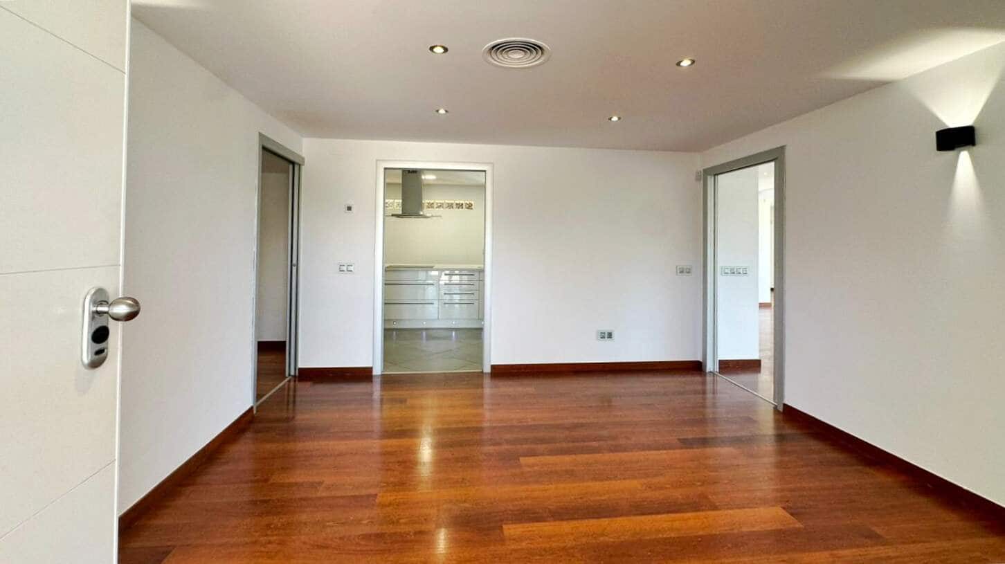 4 chambre Villa/Maison à vendre à La Nucia avec piscine - 900 000 € (Ref: 9858720)