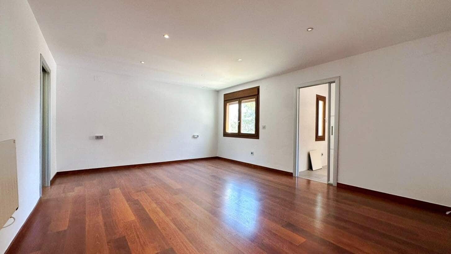 4 chambre Villa/Maison à vendre à La Nucia avec piscine - 900 000 € (Ref: 9858720)
