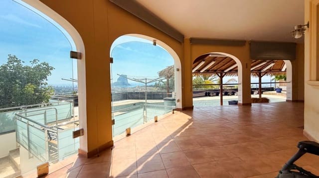 4 soverom Villa til salgs i Calpe / Calp med garasje - € 1 100 000 (Ref: 9877149)