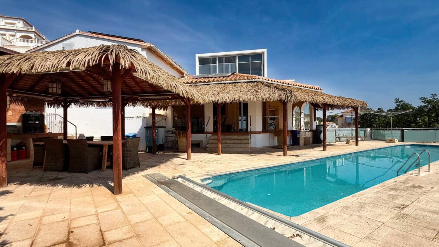 4 soverom Villa til salgs i Calpe / Calp med garasje - € 1 100 000 (Ref: 9877149)