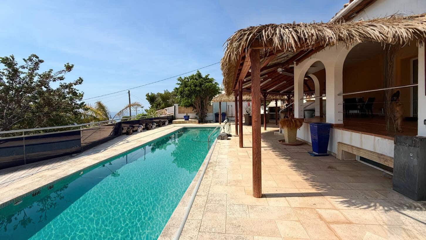 4 soverom Villa til salgs i Calpe / Calp med garasje - € 1 100 000 (Ref: 9877149)