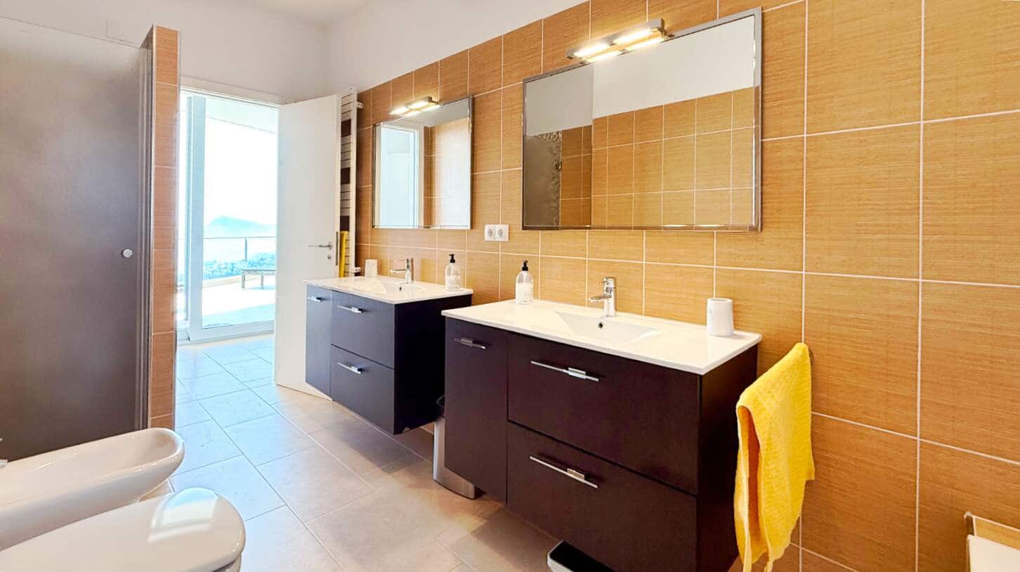 6 slaapkamer Villa te koop in Altea met zwembad garage - € 1.799.000 (Ref: 9888721)
