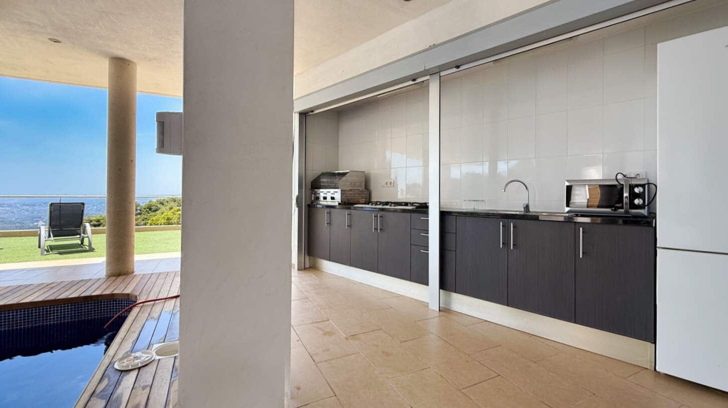 6 slaapkamer Villa te koop in Altea met zwembad garage - € 1.799.000 (Ref: 9888721)