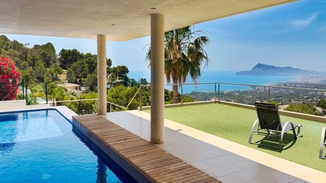 6 quarto Moradia para venda em Altea com piscina garagem - 1 799 000 € (Ref: 9888721)
