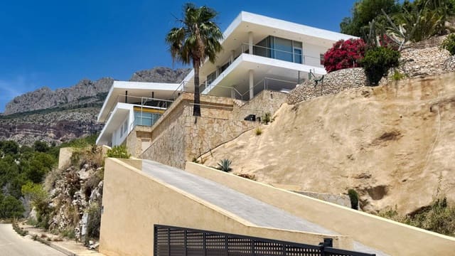 6 quarto Moradia para venda em Altea com piscina garagem - 1 799 000 € (Ref: 9888721)