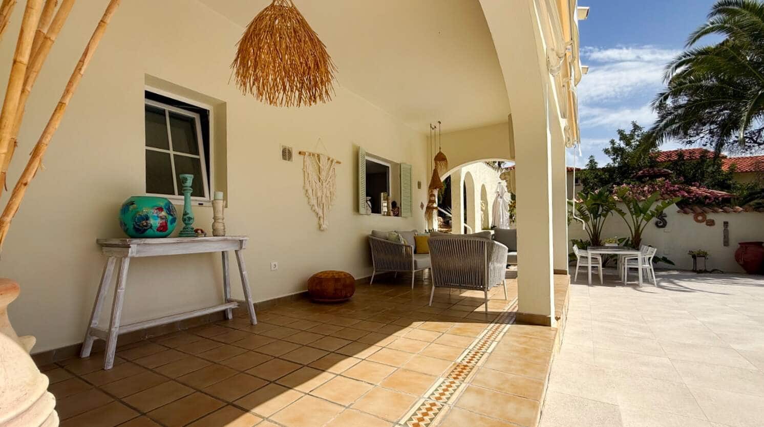 3 bedroom Villa for sale in Altea with pool garage - € 725,000 (Ref: 9911765)