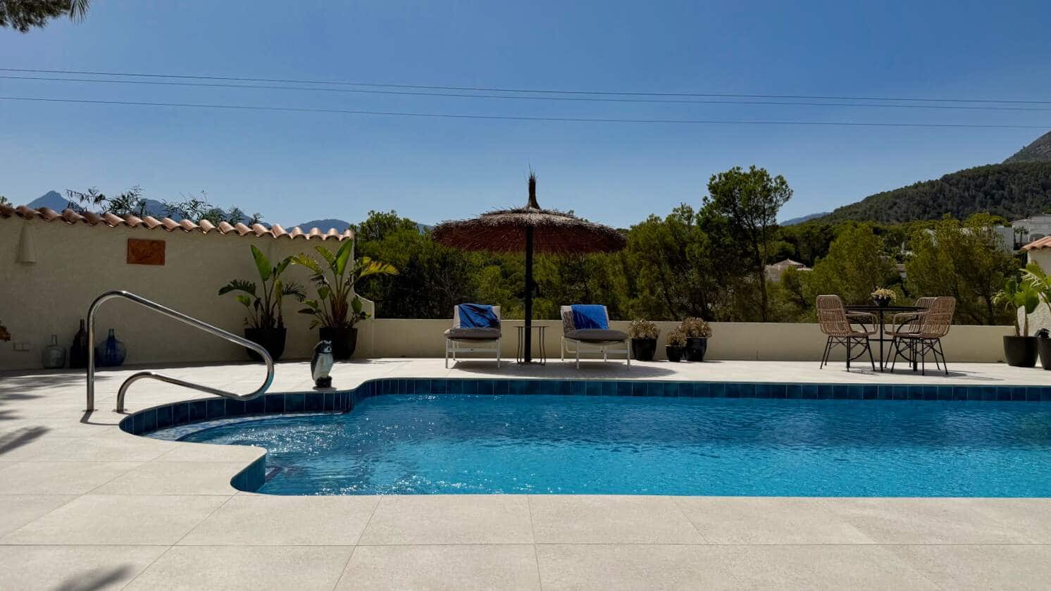 3 bedroom Villa for sale in Altea with pool garage - € 725,000 (Ref: 9911765)