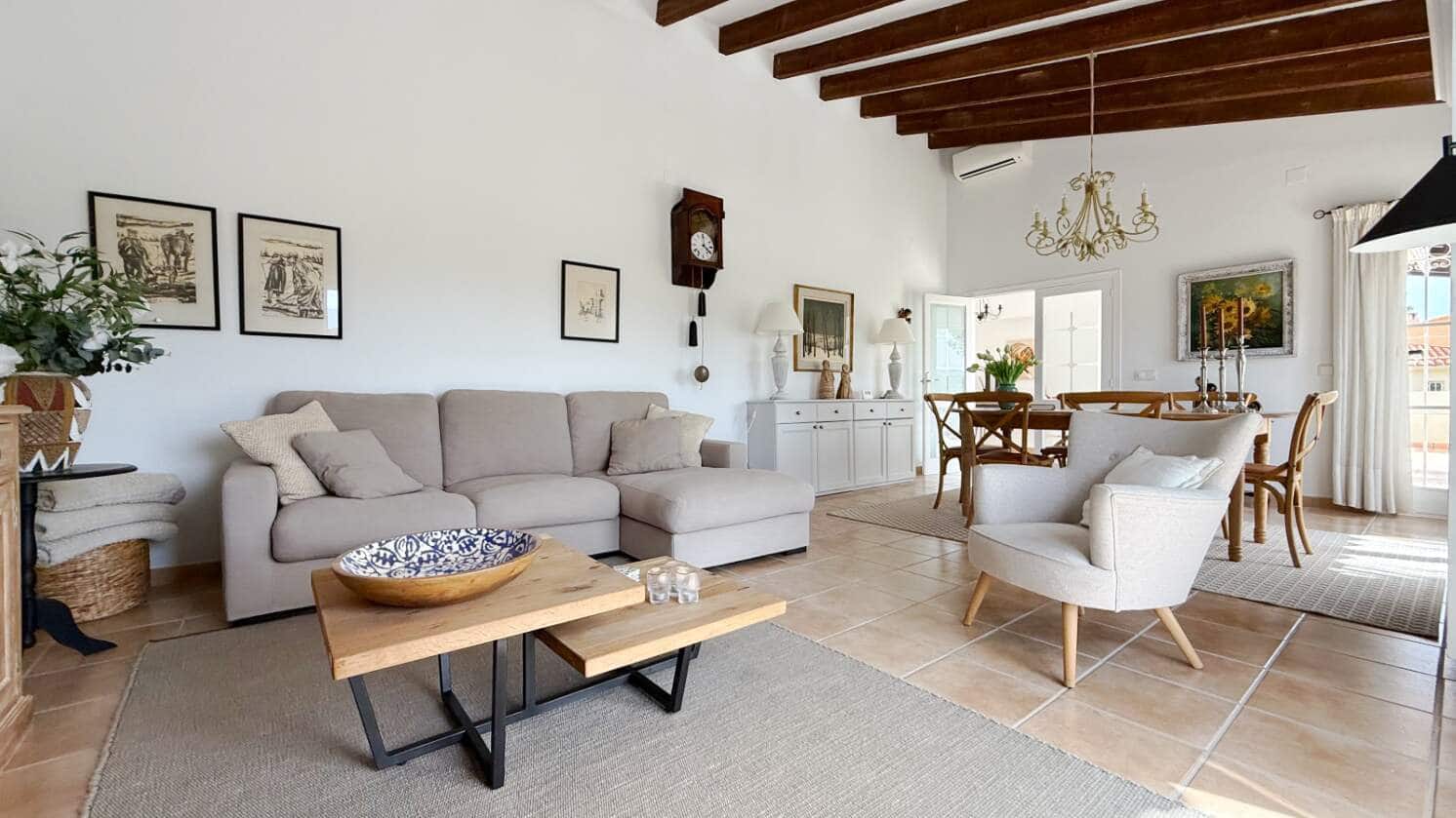 3 bedroom Villa for sale in Altea with pool garage - € 725,000 (Ref: 9911765)