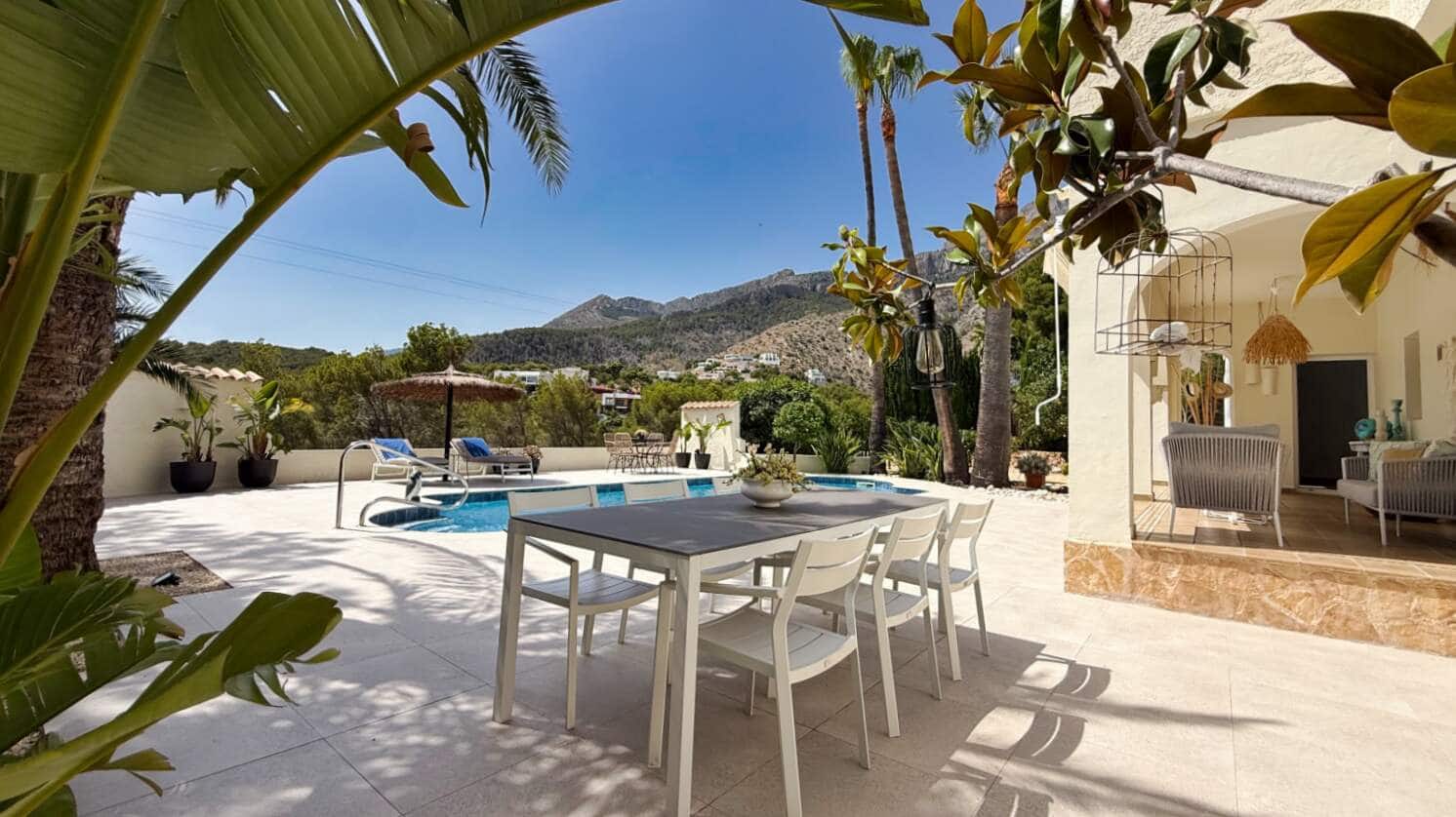3 bedroom Villa for sale in Altea with pool garage - € 725,000 (Ref: 9911765)