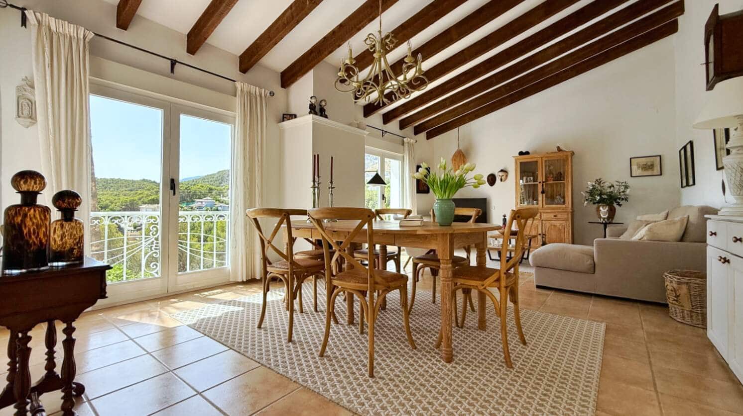 3 bedroom Villa for sale in Altea with pool garage - € 725,000 (Ref: 9911765)
