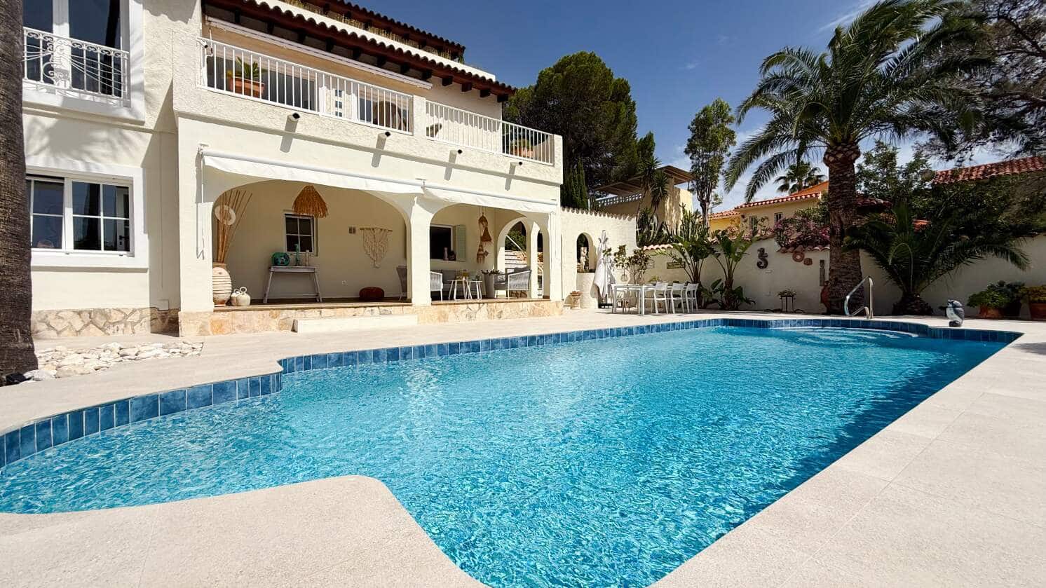 3 bedroom Villa for sale in Altea with pool garage - € 725,000 (Ref: 9911765)
