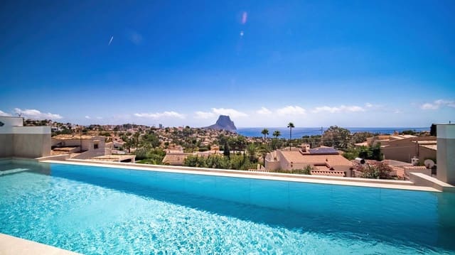 5 makuuhuone Huvila myytävänä paikassa Calpe / Calp mukana uima-altaan 
autotalli - 1 590 000 € (Ref: 9911766)