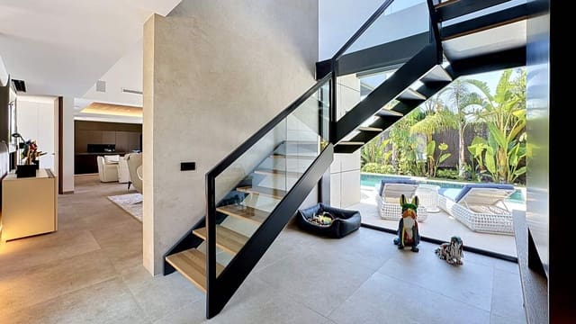 4 slaapkamer Villa te koop in Calpe / Calp met zwembad garage - € 2.290.000 (Ref: 9924962)